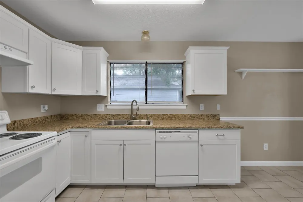 93 W High Oaks Circle Spring, TX 77380