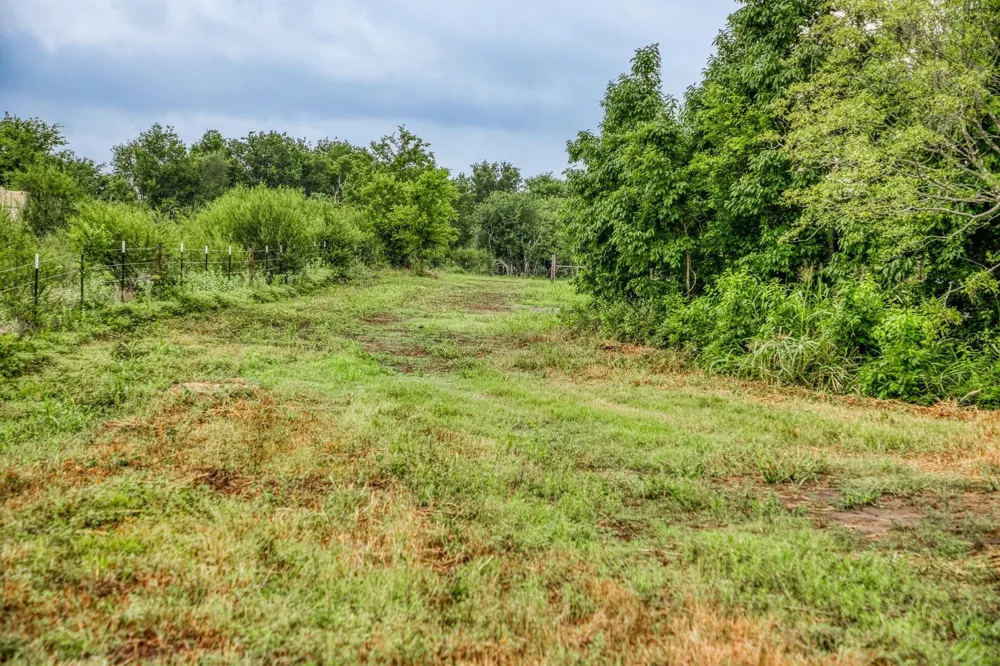 16401 Fm 1155 E Washington, TX 77880