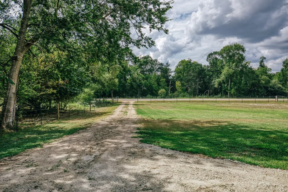 16401 Fm 1155 E Washington, TX 77880
