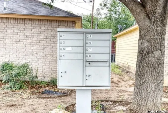 622 S Oak Pearsall, TX 78061