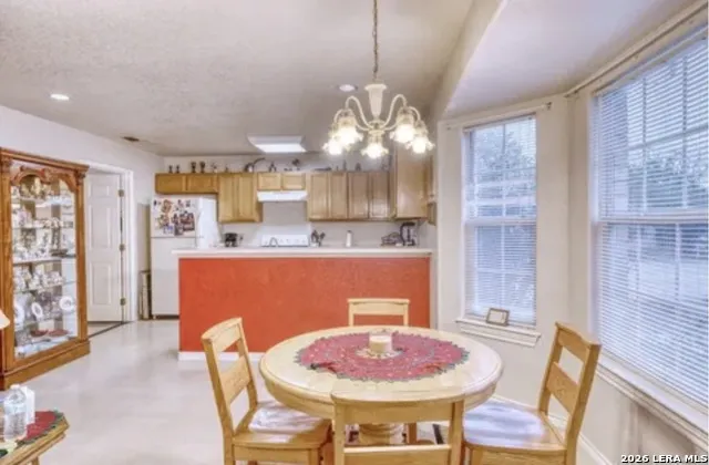 622 S Oak Pearsall, TX 78061