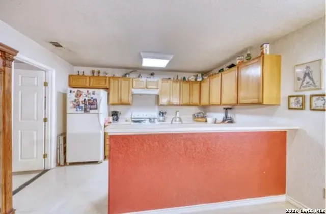 622 S Oak Pearsall, TX 78061