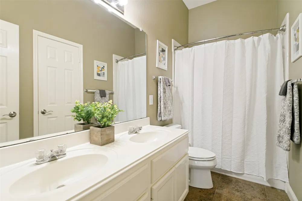 1628 Highland Oaks Drive Keller, TX 76248