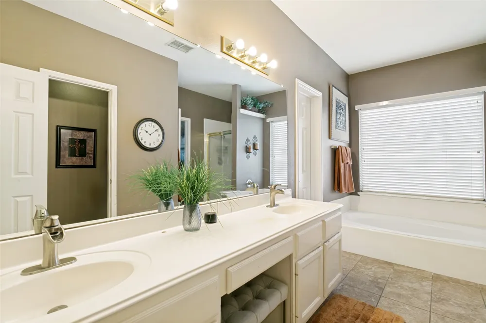 1628 Highland Oaks Drive Keller, TX 76248