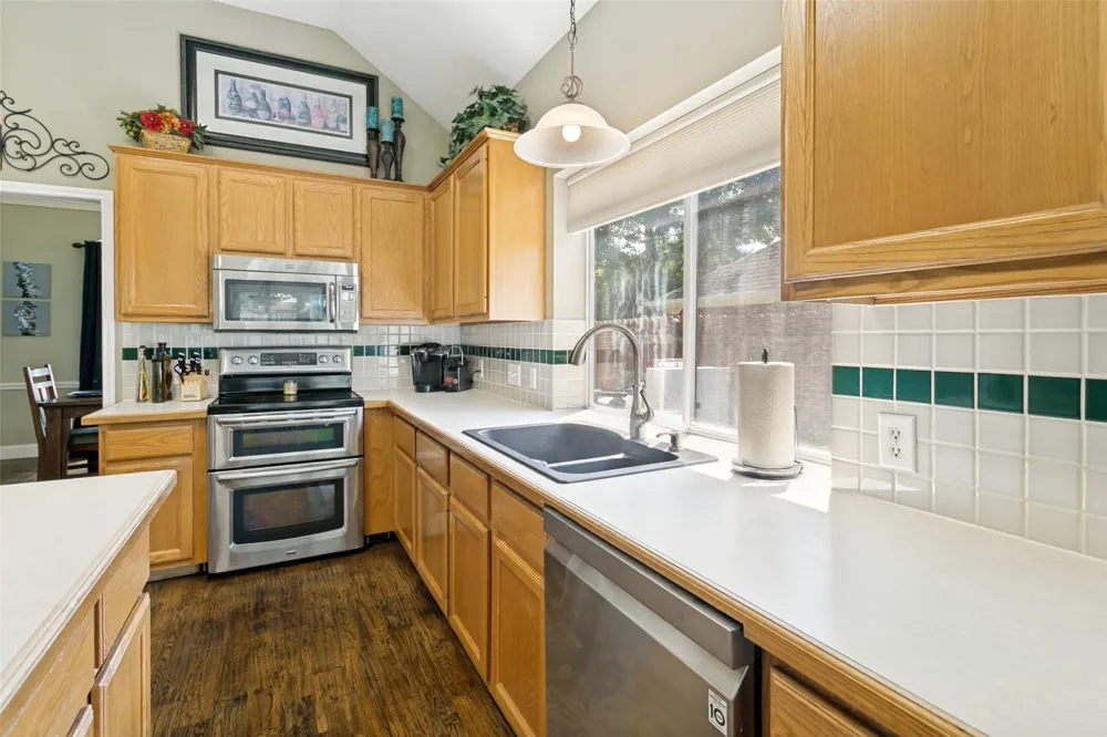 1628 Highland Oaks Drive Keller, TX 76248