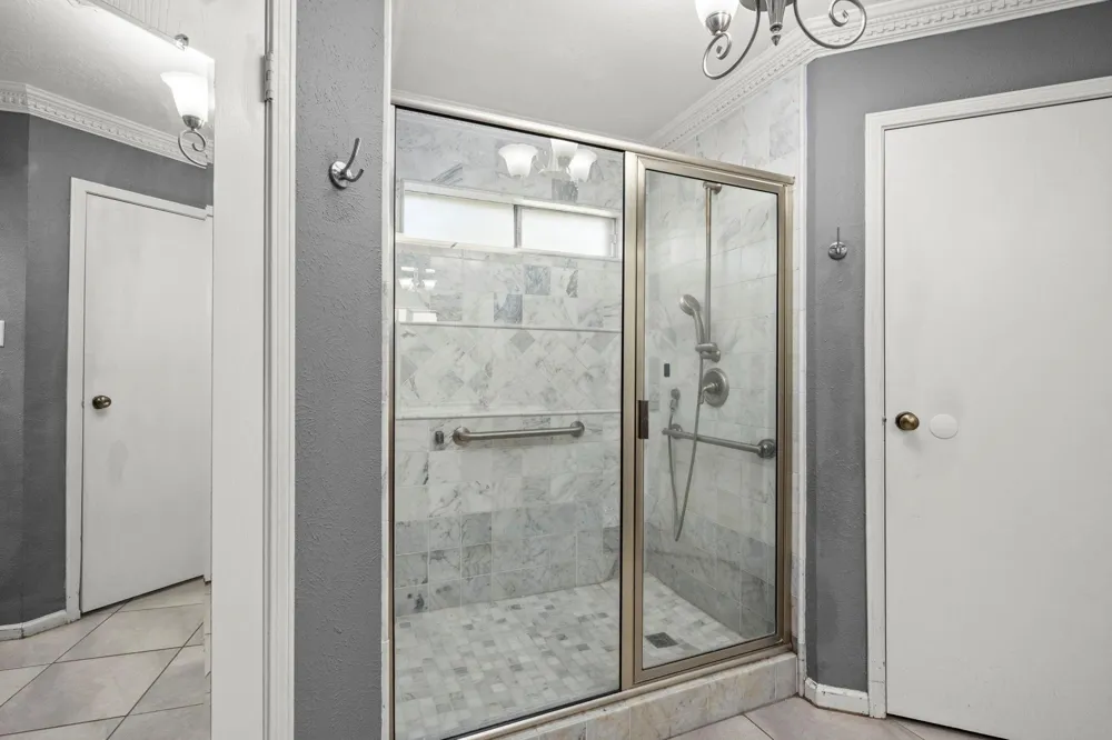 80 W Timberspire Court The Woodlands, TX 77380