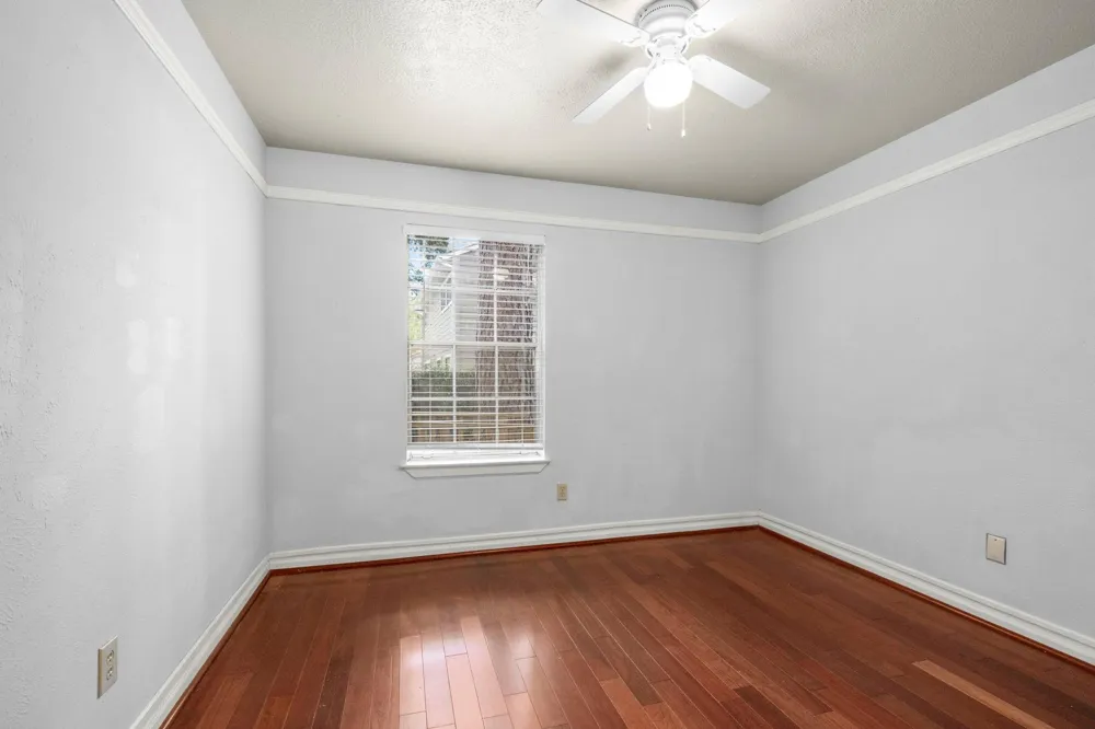 80 W Timberspire Court The Woodlands, TX 77380