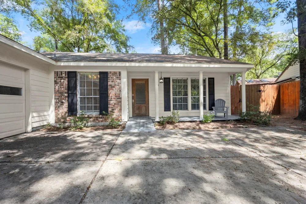 80 W Timberspire Court The Woodlands, TX 77380