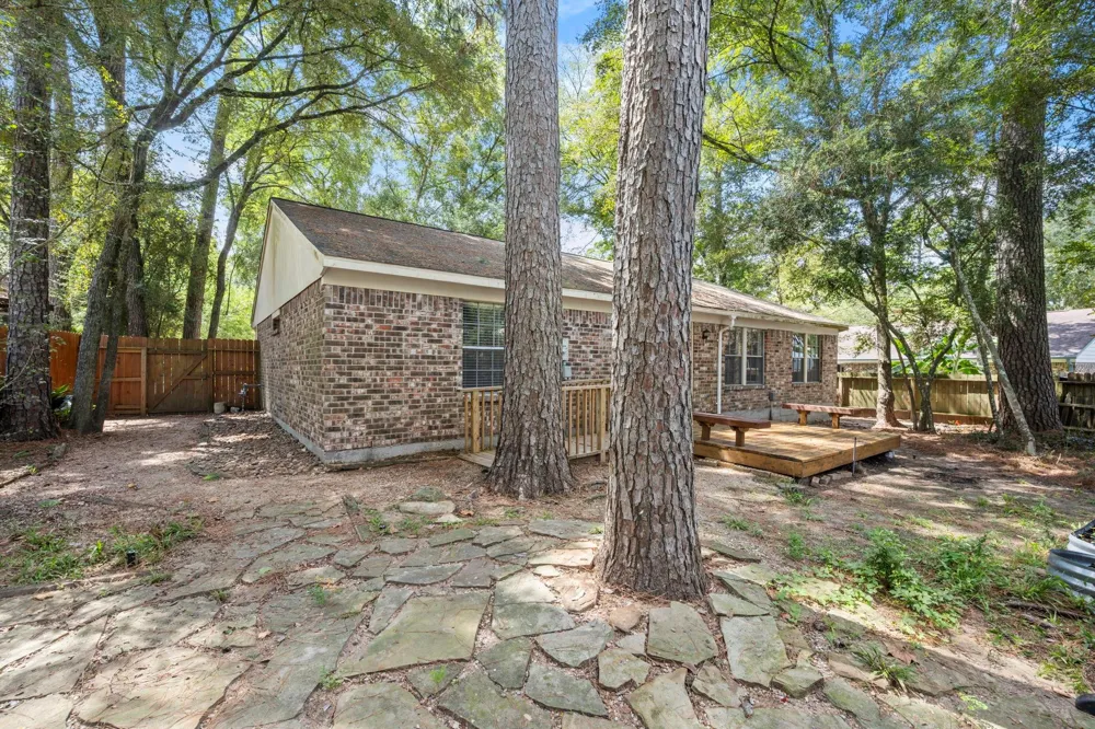 80 W Timberspire Court The Woodlands, TX 77380