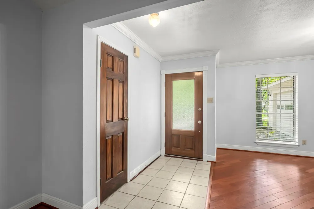 80 W Timberspire Court The Woodlands, TX 77380