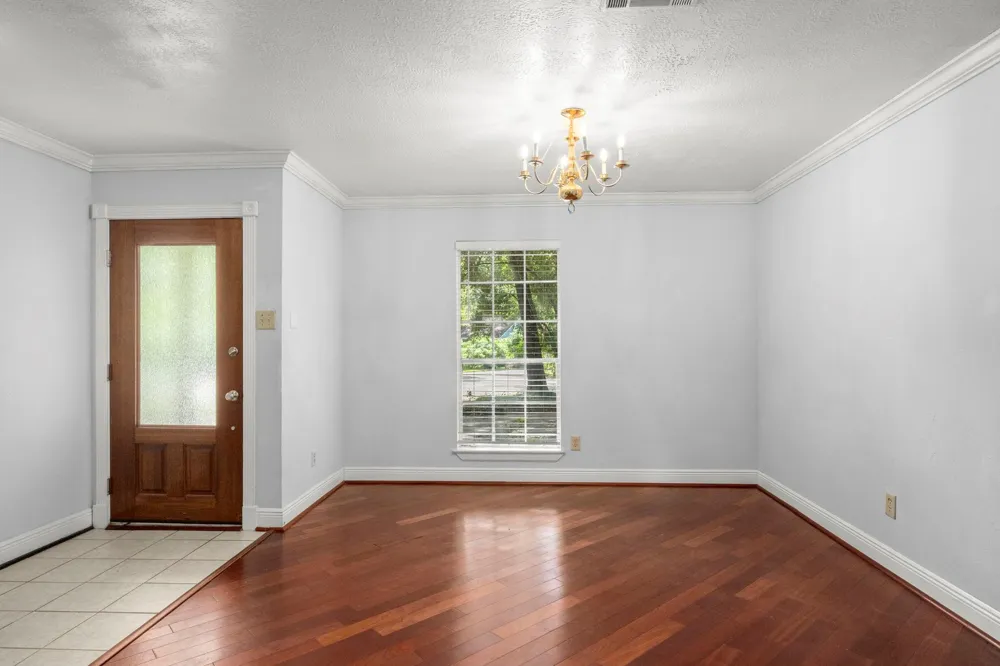 80 W Timberspire Court The Woodlands, TX 77380