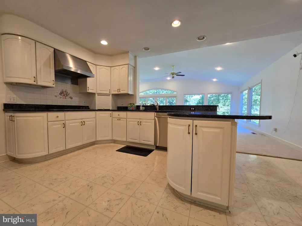 28082 OAKLANDS CIRCLE Easton, MD 21601