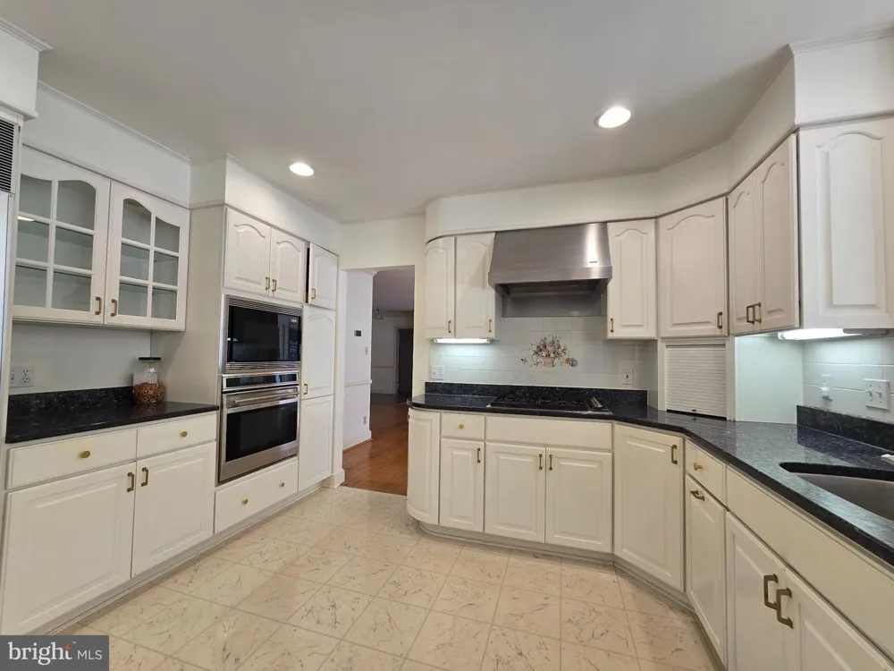 28082 OAKLANDS CIRCLE Easton, MD 21601