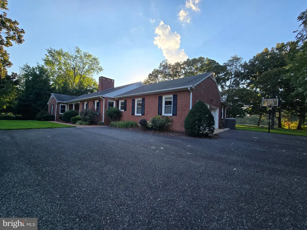 28082 OAKLANDS CIRCLE Easton, MD 21601