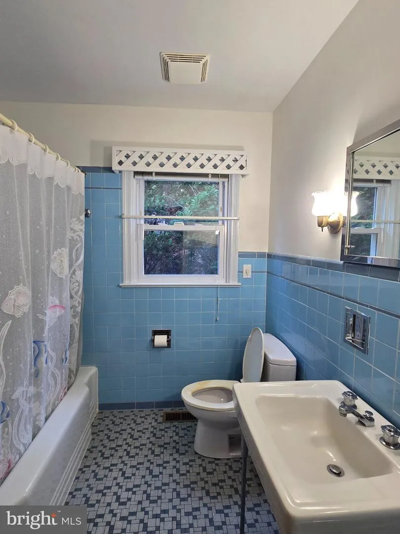 28082 OAKLANDS CIRCLE Easton, MD 21601