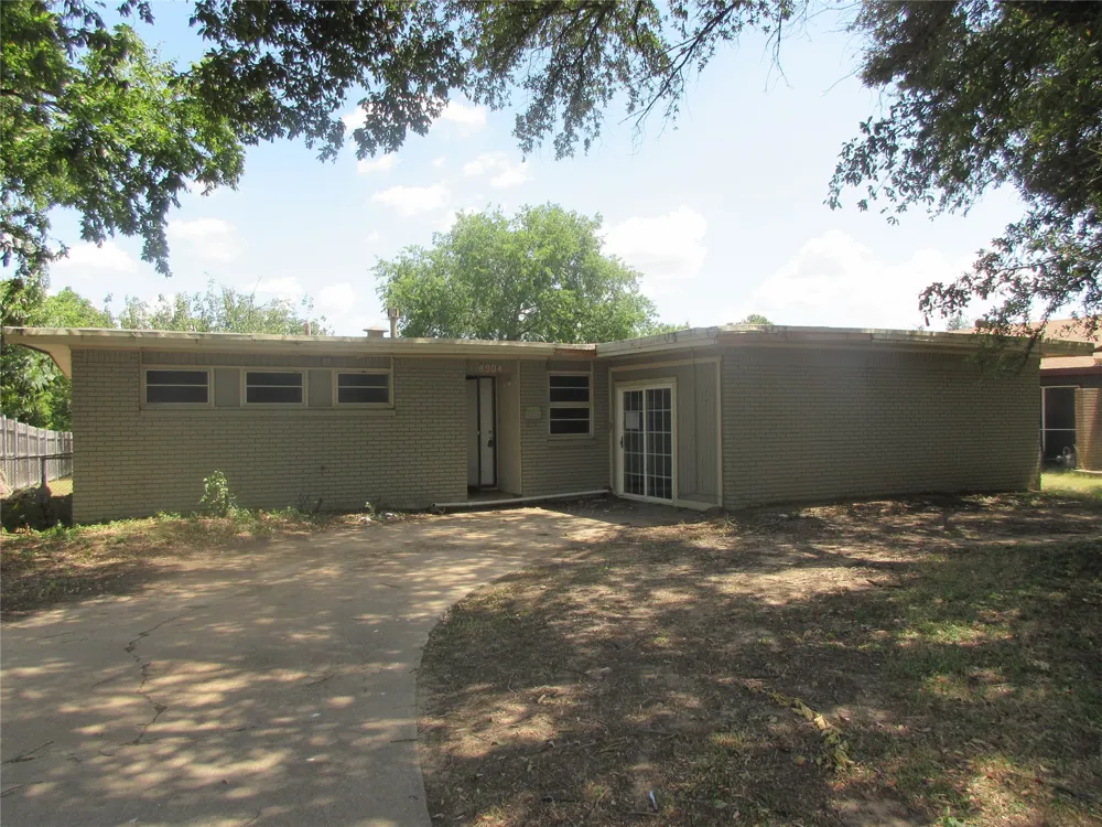 4904 Virgil Street Fort Worth, TX 76119