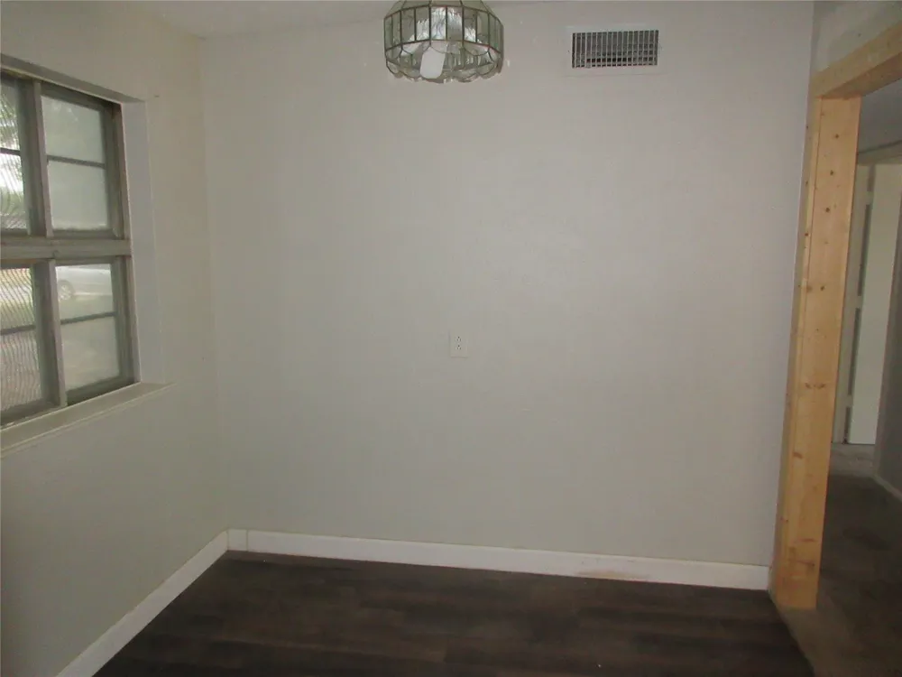 4904 Virgil Street Fort Worth, TX 76119