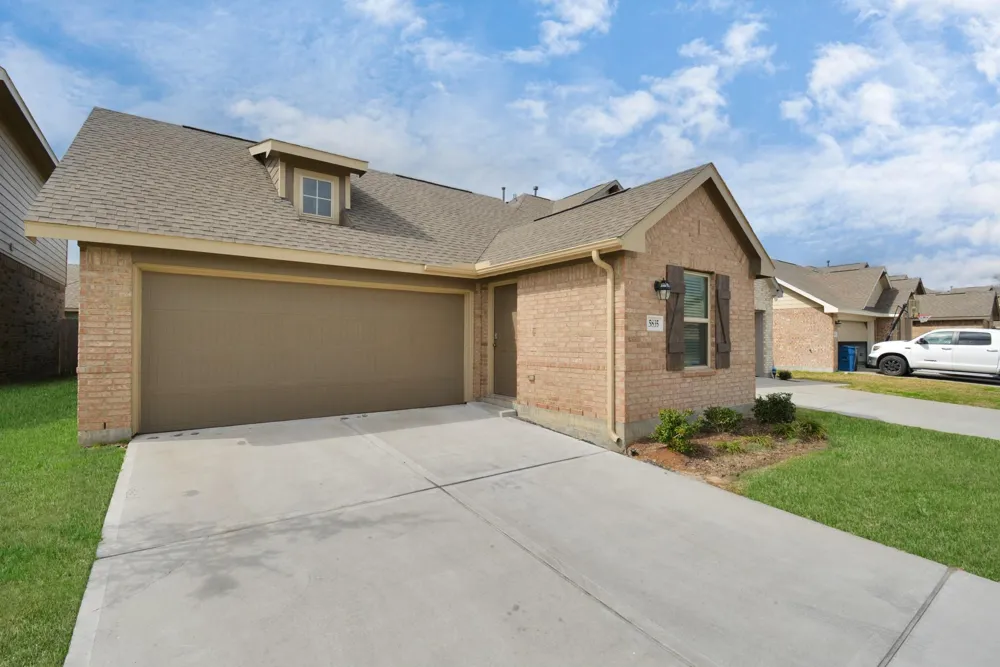15826 Menlow Bend Drive Humble, TX 77396