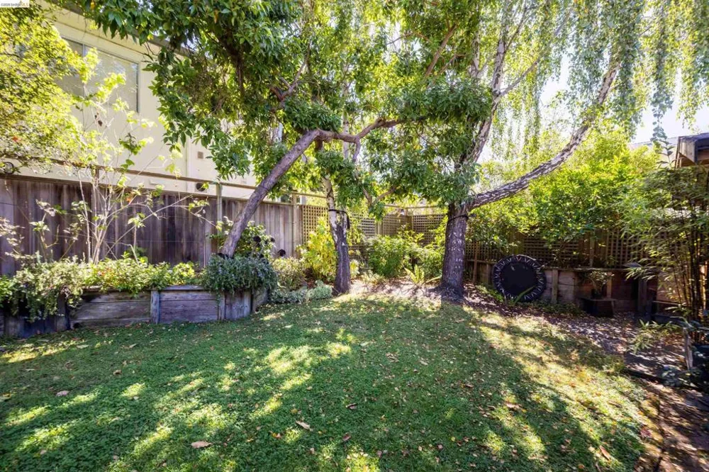 2024 Cedar St Berkeley, CA 94709