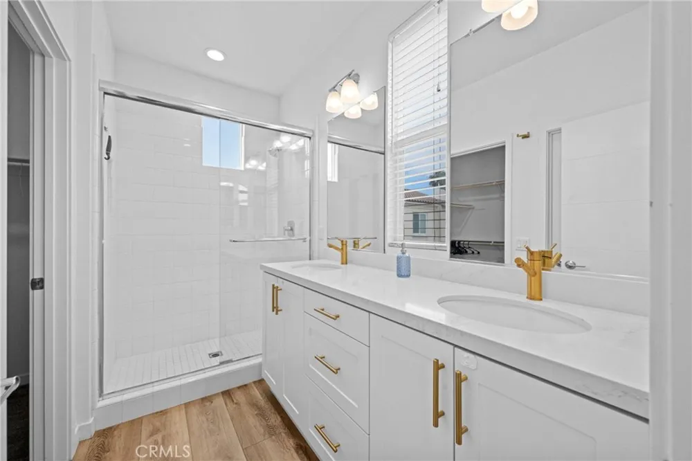 322 Ford Road Costa Mesa, CA 92627