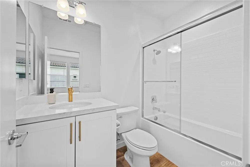 322 Ford Road Costa Mesa, CA 92627
