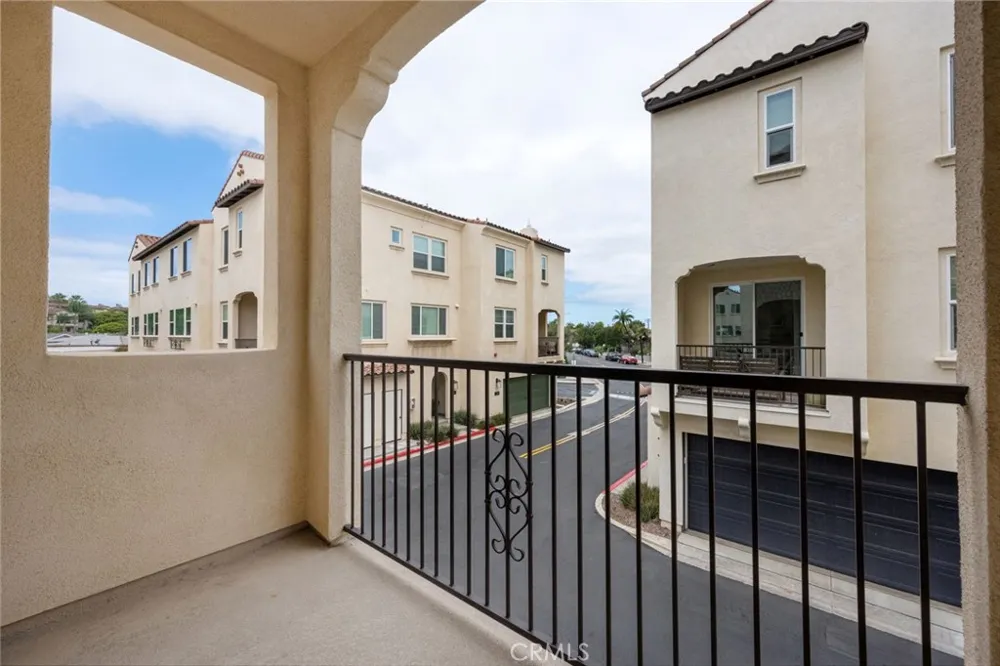 322 Ford Road Costa Mesa, CA 92627