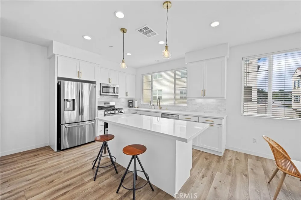322 Ford Road Costa Mesa, CA 92627