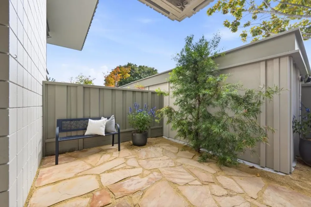 30 Los Altos Square Los Altos, CA 94022