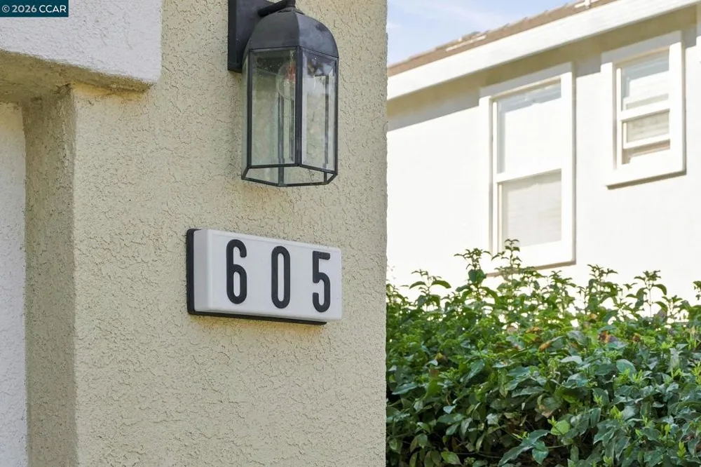 605 Charleston St Pittsburg, CA 94565