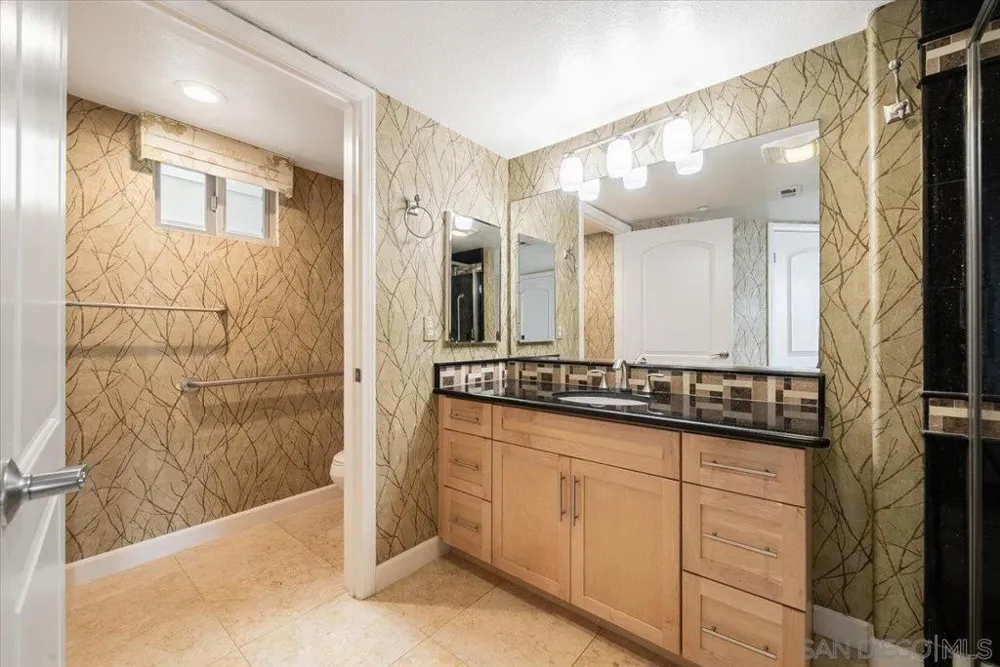 1019 Costa Pacifica Way #1302 Oceanside, CA 92054
