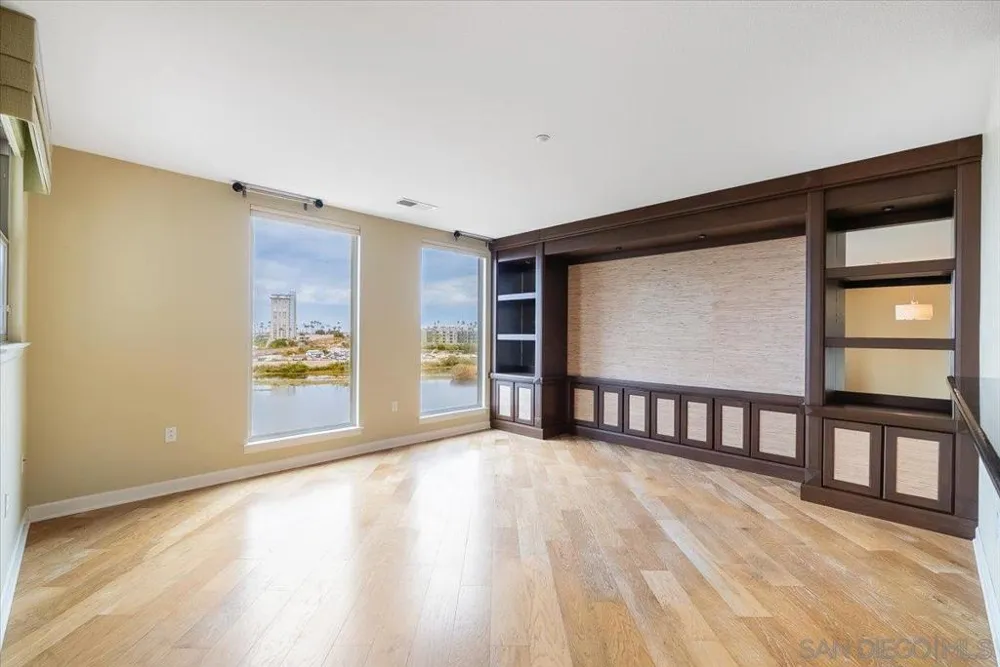 1019 Costa Pacifica Way #1302 Oceanside, CA 92054