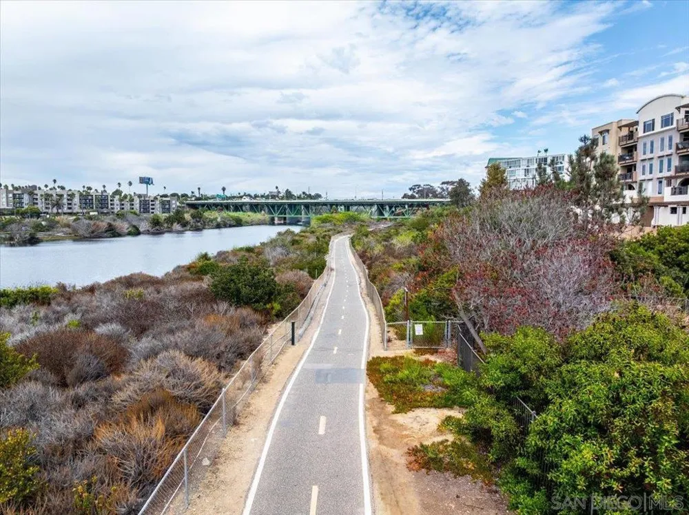 1019 Costa Pacifica Way #1302 Oceanside, CA 92054