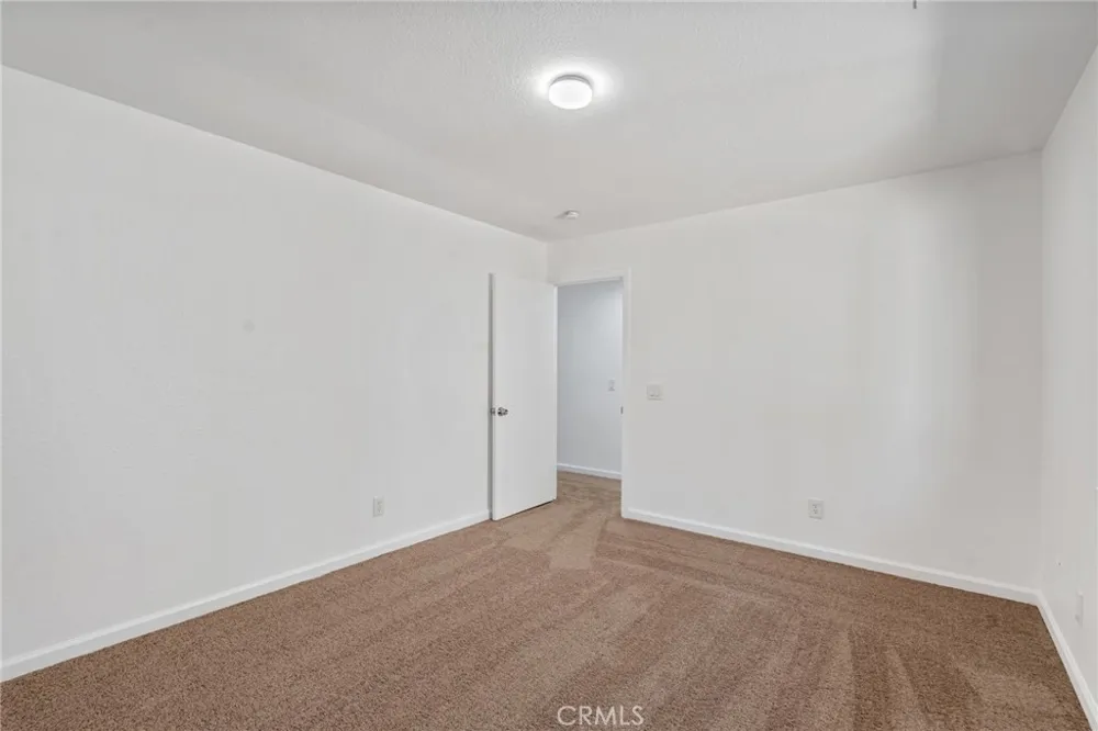 14690 Burgundy Helendale, CA 92342