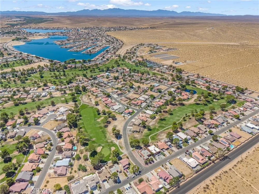 14690 Burgundy Helendale, CA 92342