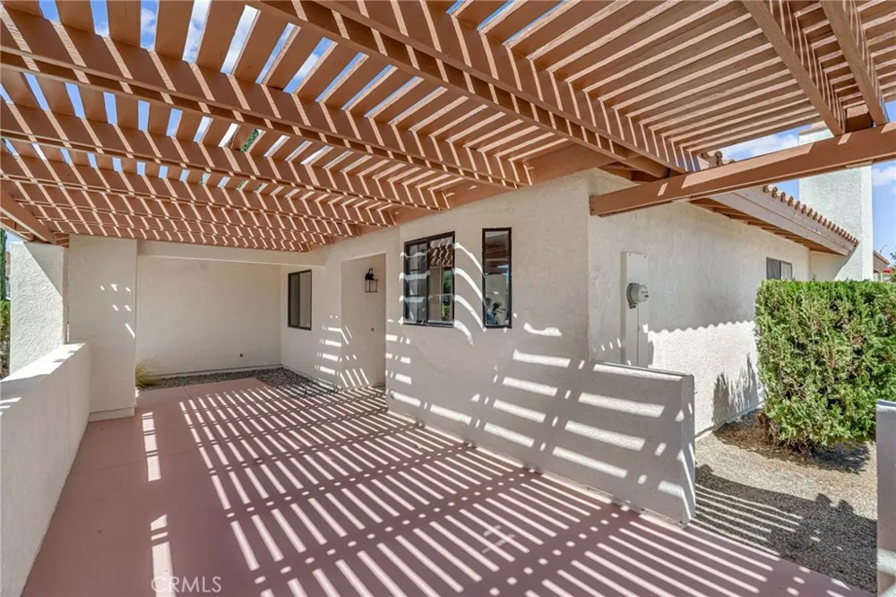 14690 Burgundy Helendale, CA 92342
