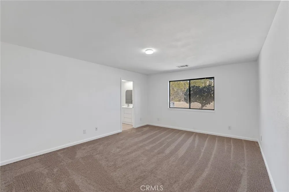 14690 Burgundy Helendale, CA 92342
