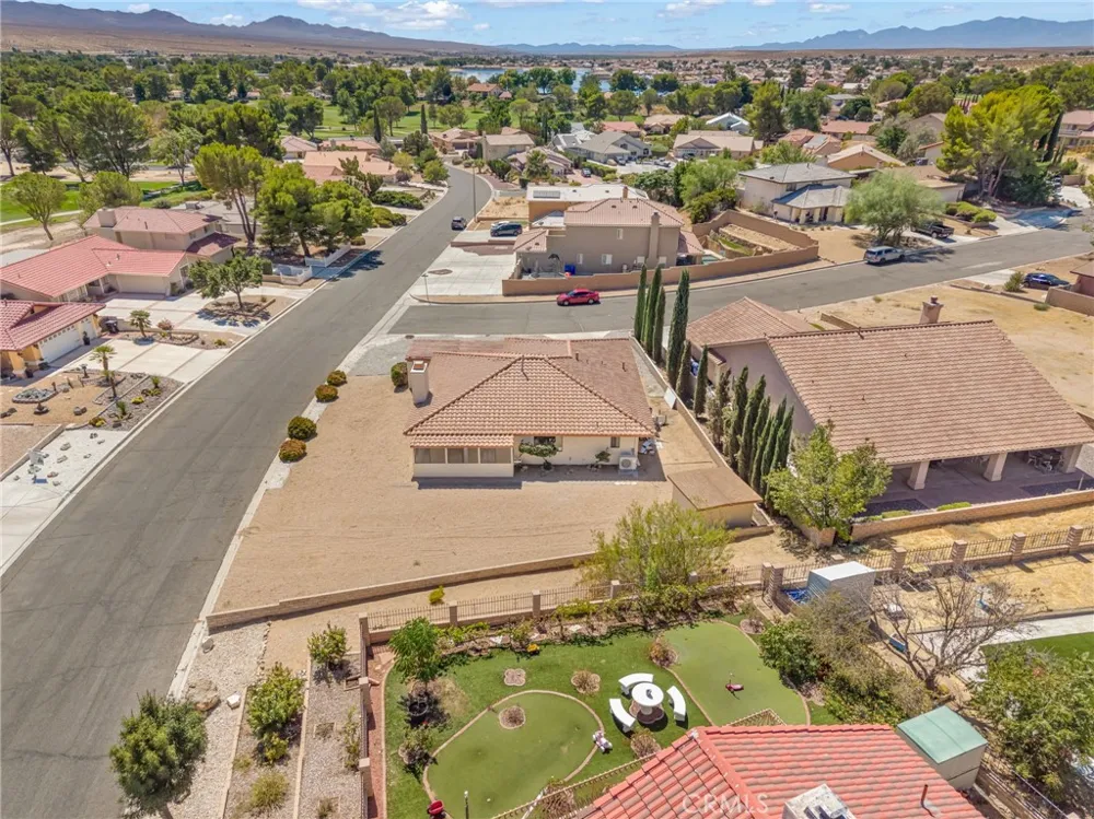 14690 Burgundy Helendale, CA 92342