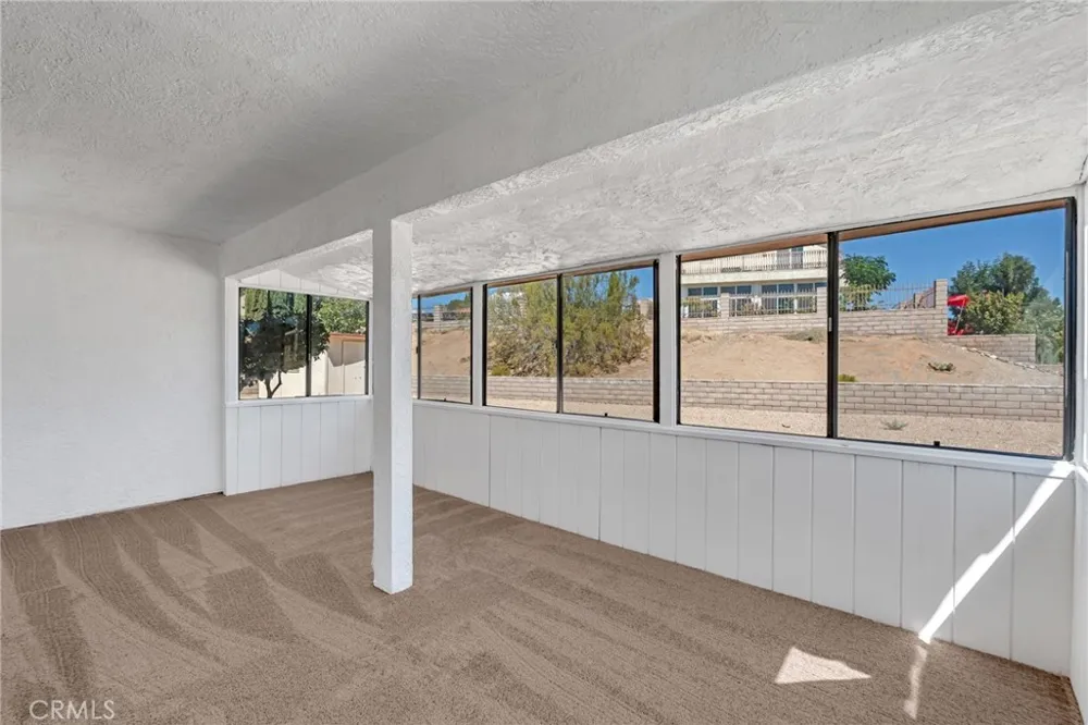 14690 Burgundy Helendale, CA 92342