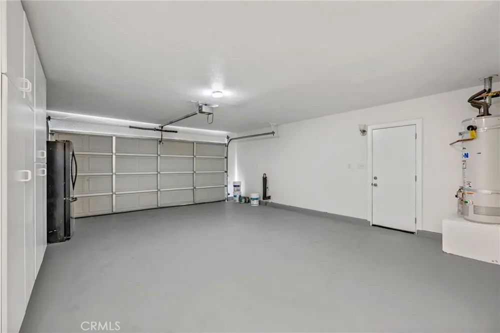 14690 Burgundy Helendale, CA 92342