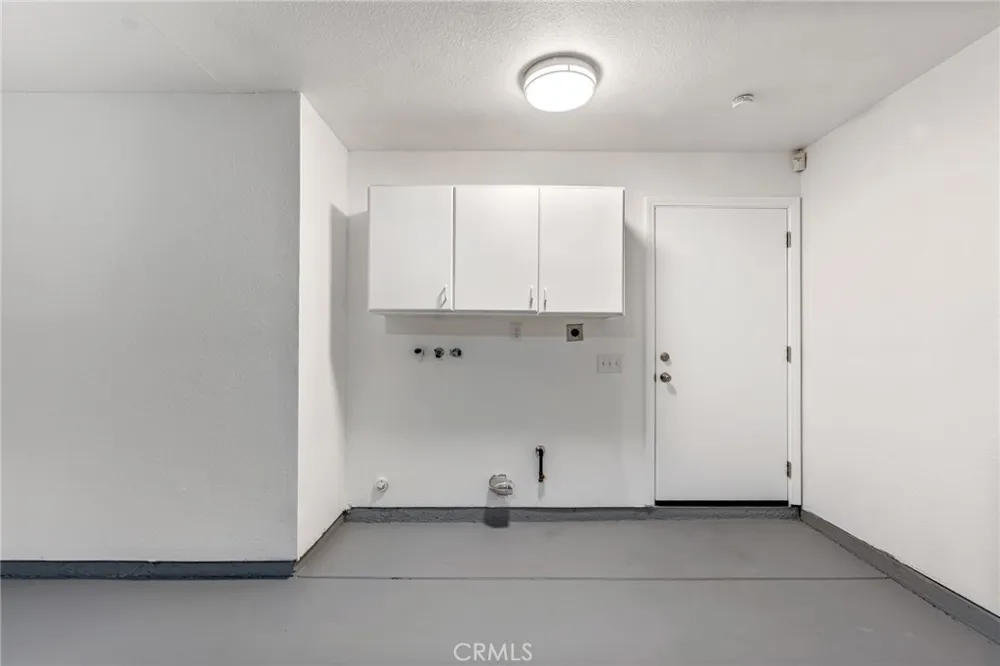 14690 Burgundy Helendale, CA 92342