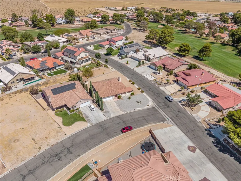14690 Burgundy Helendale, CA 92342