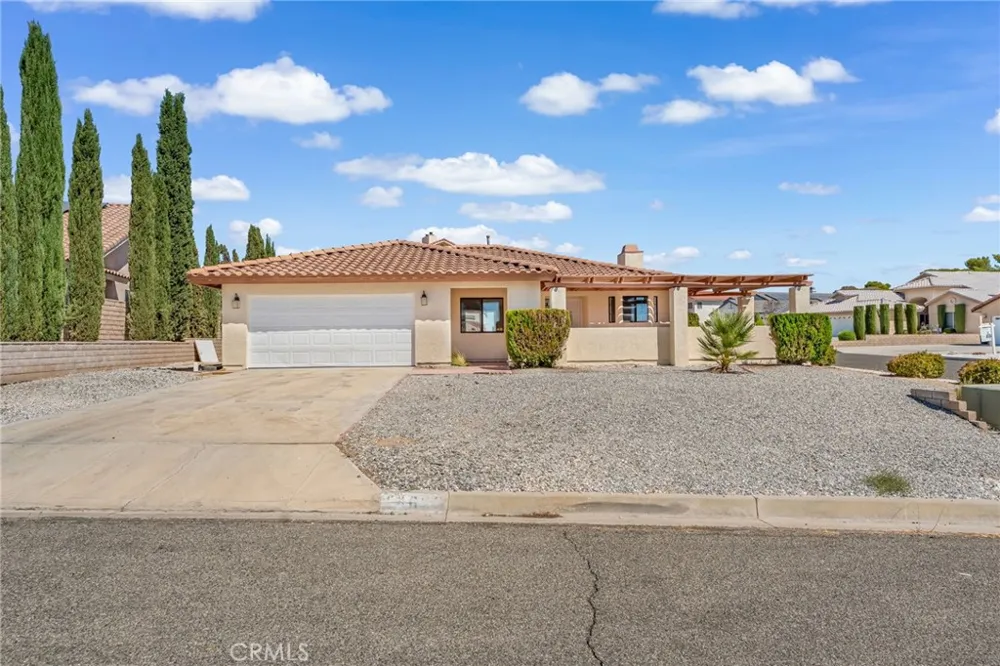14690 Burgundy Helendale, CA 92342