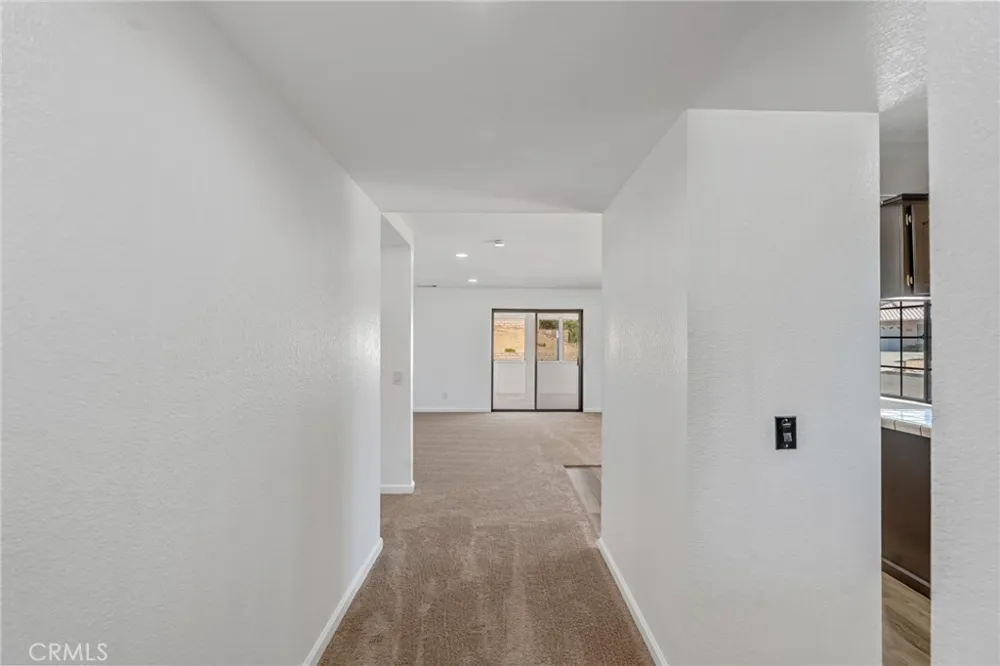 14690 Burgundy Helendale, CA 92342
