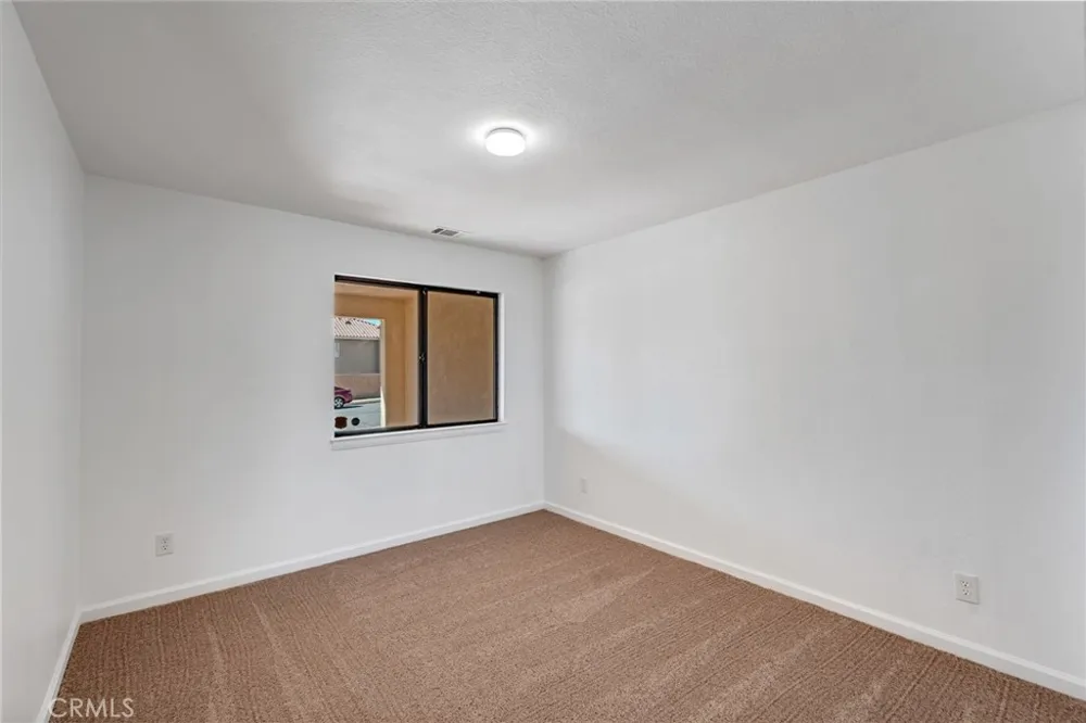 14690 Burgundy Helendale, CA 92342