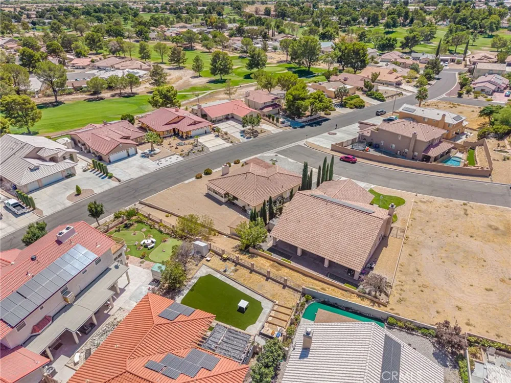14690 Burgundy Helendale, CA 92342