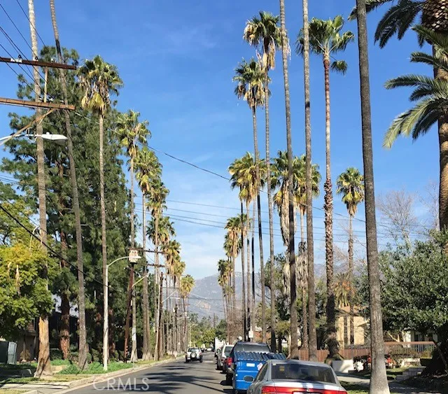 63 Harkness Pasadena, CA 91106