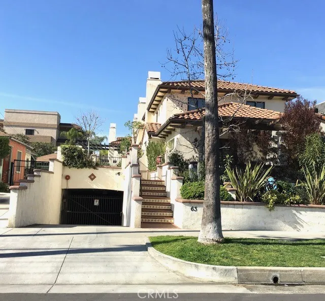 63 Harkness Pasadena, CA 91106