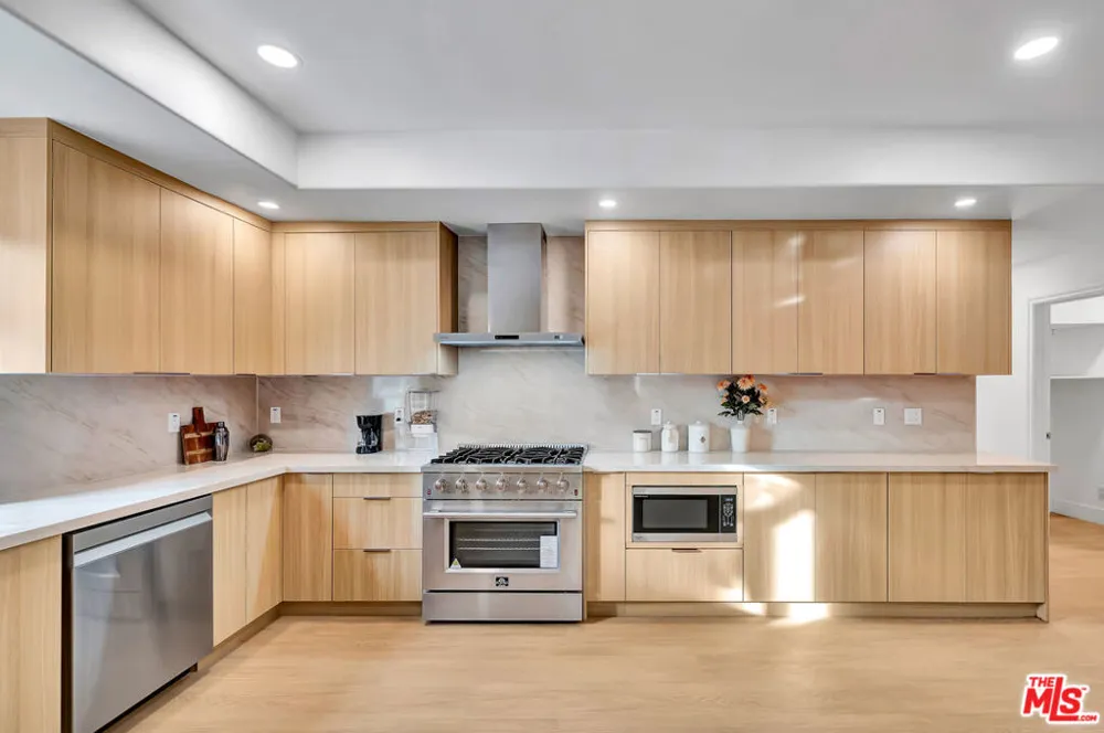 661 W Lemon Avenue Arcadia, CA 91007