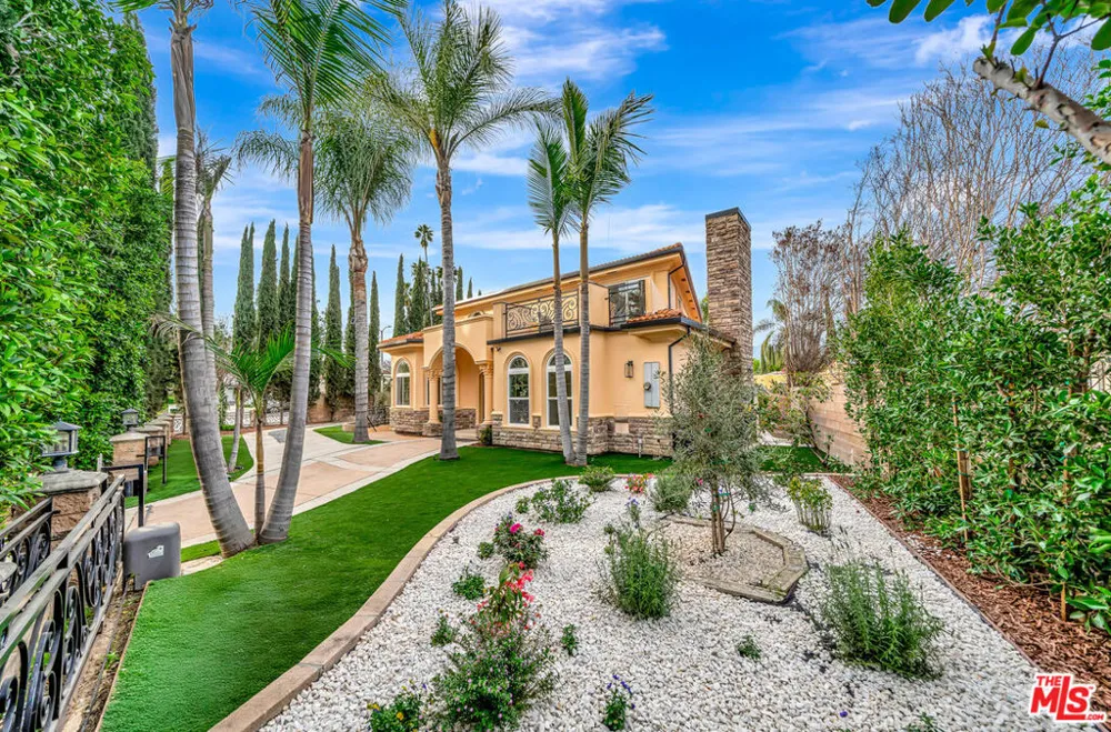 661 W Lemon Avenue Arcadia, CA 91007