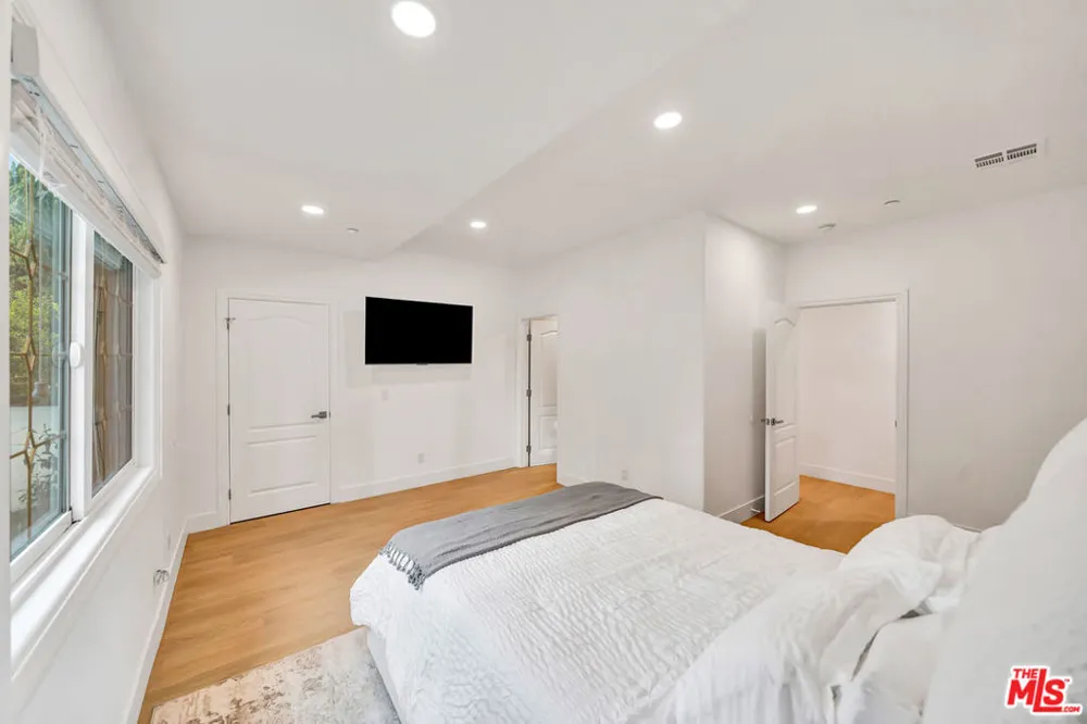 661 W Lemon Avenue Arcadia, CA 91007